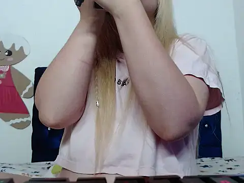 Snapshot of 69liamilk69 chatting on 10.18.25 69liamilk69 online show from 10.18.25