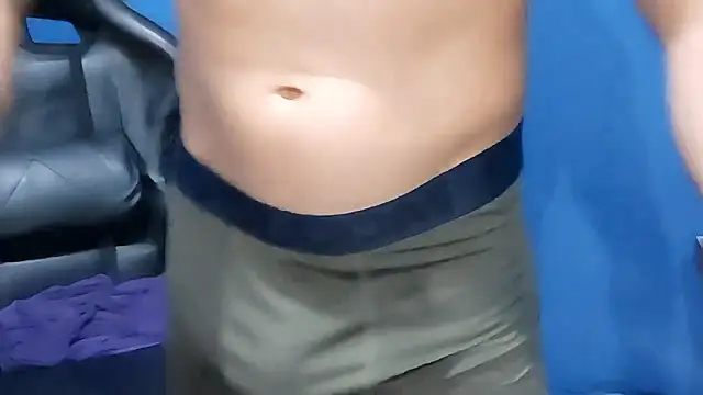 Snapshot of ElmaCannon chatting on 02.22.25 ElmaCannon online show from 02.22.25