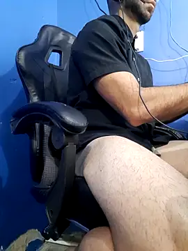 Snapshot of ElmaCannon chatting on 11.13.25 ElmaCannon online show from 11.13.25