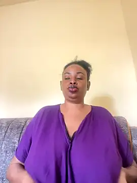 Snapshot of fat_creamy_pus chatting on 11.01.25 fat creamy pus online show from 11.01.25