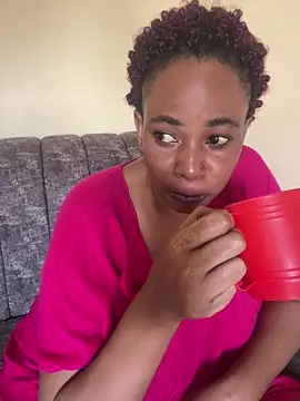 Snapshot of fat_creamy_pus chatting on 11.12.25 fat creamy pus online show from 11.12.25