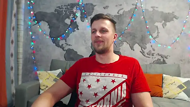 Snapshot of VikingChrisss chatting on 12.17.24 VikingChrisss online show from 12.17.24