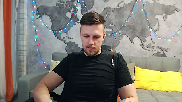 Snapshot of VikingChrisss chatting on 01.12.25 VikingChrisss online show from 01.12.25
