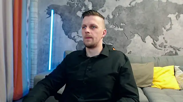 Snapshot of VikingChrisss chatting on 03.21.25 VikingChrisss online show from 03.21.25