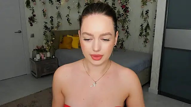 MiracleCurly online show from 12.02.25