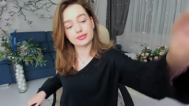 MiracleCurly online show from 03.02.26