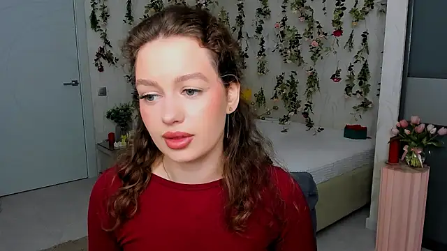 MiracleCurly online show from 04.05.26