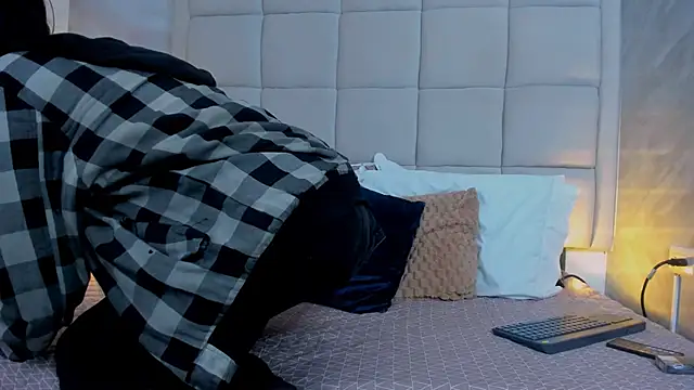 Hecatee 77 online show from 10.01.25