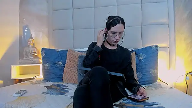 Hecatee 77 online show from 10.08.25