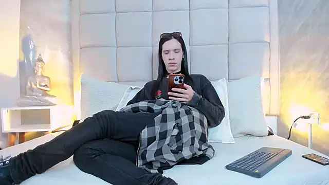 Hecatee 77 online show from 10.19.25