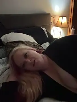 Cumslutsnowbunnie69 online show from 10.14.25