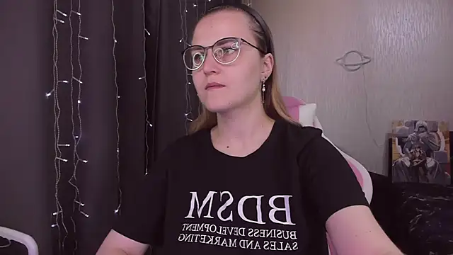 MissBrightShine online show from 10.08.25