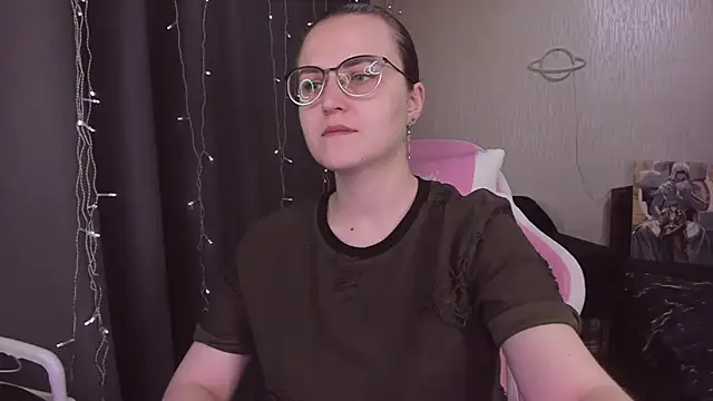 MissBrightShine online show from 10.22.25