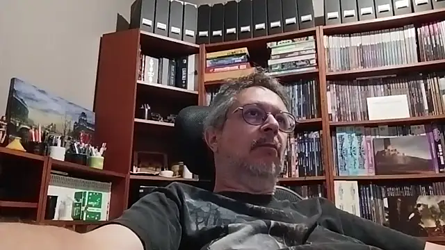 Snapshot of Mandra_is_a_whore chatting on 09.18.25 Mandra is a whore online show from 09.18.25