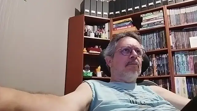 Snapshot of Mandra_is_a_whore chatting on 09.19.25 Mandra is a whore online show from 09.19.25