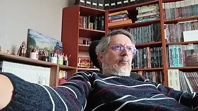 Snapshot of Mandra_is_a_whore chatting on 10.04.25 Mandra is a whore online show from 10.04.25