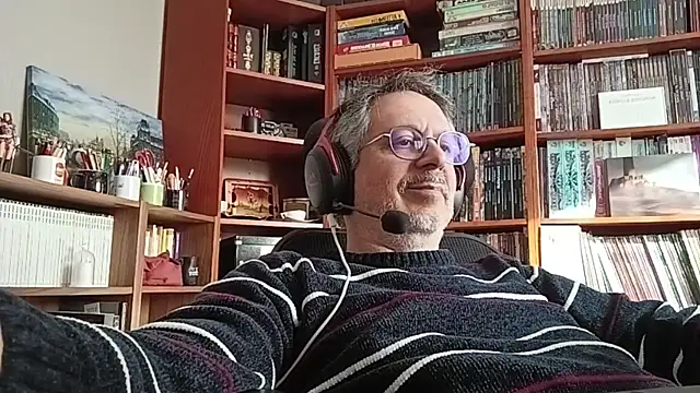 Snapshot of Mandra_is_a_whore chatting on 10.07.25 Mandra is a whore online show from 10.07.25