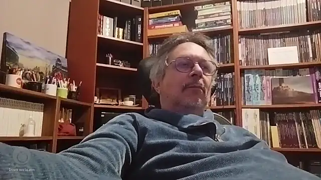 Snapshot of Mandra_is_a_whore chatting on 10.10.25 Mandra is a whore online show from 10.10.25