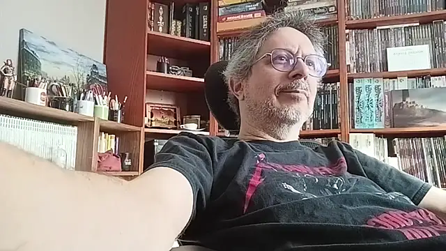 Snapshot of Mandra_is_a_whore chatting on 10.12.25 Mandra is a whore online show from 10.12.25