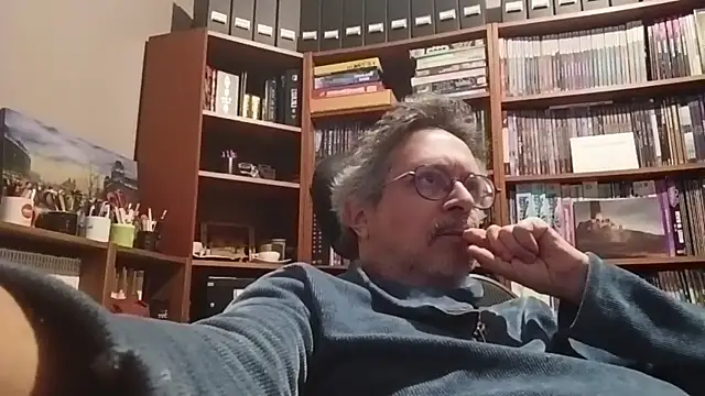 Snapshot of Mandra_is_a_whore chatting on 10.15.25 Mandra is a whore online show from 10.15.25