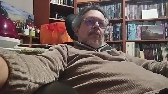 Snapshot of Mandra_is_a_whore chatting on 10.21.25 Mandra is a whore online show from 10.21.25