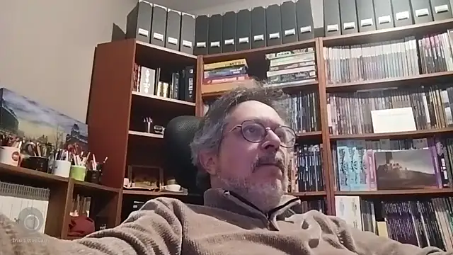 Snapshot of Mandra_is_a_whore chatting on 10.29.25 Mandra is a whore online show from 10.29.25