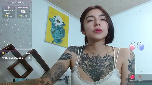 Snapshot of ZoeBakers_ chatting on 10.01.25 ZoeBakers online show from 10.01.25