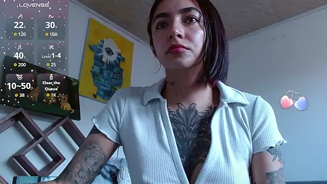 Snapshot of ZoeBakers_ chatting on 11.11.25 ZoeBakers online show from 11.11.25