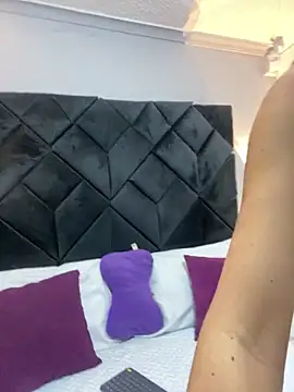 letiziia sky1 online show from 11.17.25