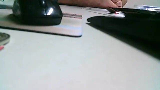 Snapshot of Gregcam chatting on 04.29.26 Gregcam online show from 04.29.26