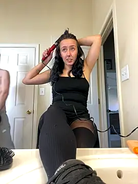 clarasosaa online show from 10.31.25