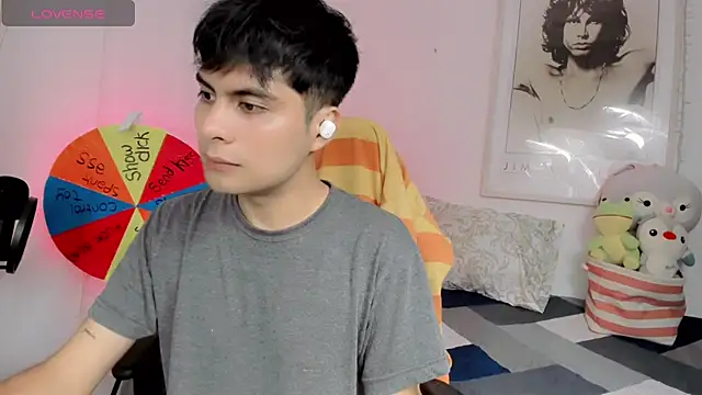 Snapshot of lucas_cute chatting on 01.03.25 lucas cute online show from 01.03.25