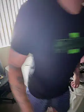 Snapshot of PeterGrandee chatting on 11.11.25 PeterGrandee online show from 11.11.25