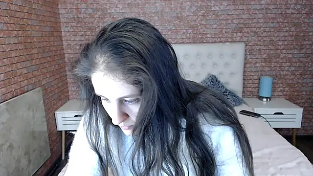 Snapshot of Holliy_Cooper chatting on 12.27.24 Holliy Cooper online show from 12.27.24