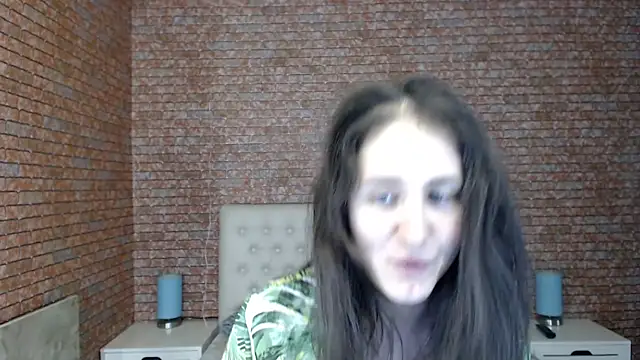 Snapshot of Holliy_Cooper chatting on 12.30.24 Holliy Cooper online show from 12.30.24