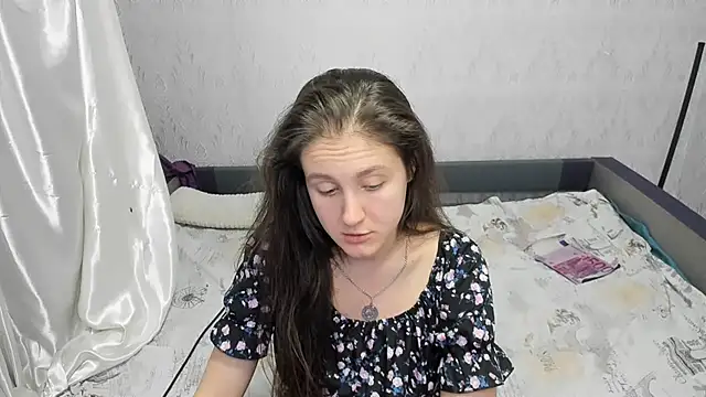 Snapshot of Holliy_Cooper chatting on 01.14.25 Holliy Cooper online show from 01.14.25