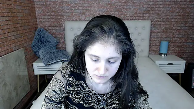 Snapshot of Holliy_Cooper chatting on 01.28.25 Holliy Cooper online show from 01.28.25