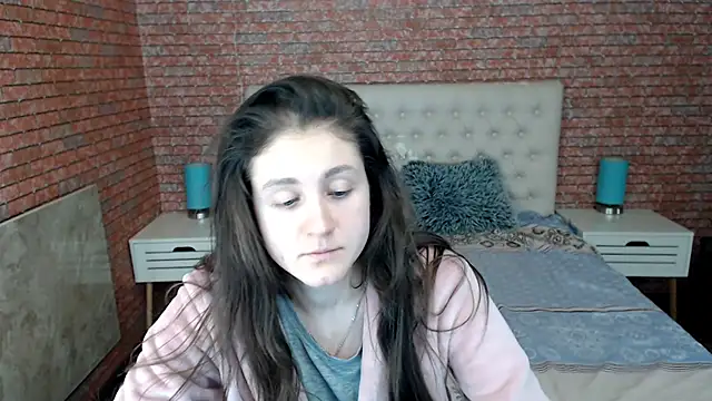 Snapshot of Holliy_Cooper chatting on 02.08.25 Holliy Cooper online show from 02.08.25