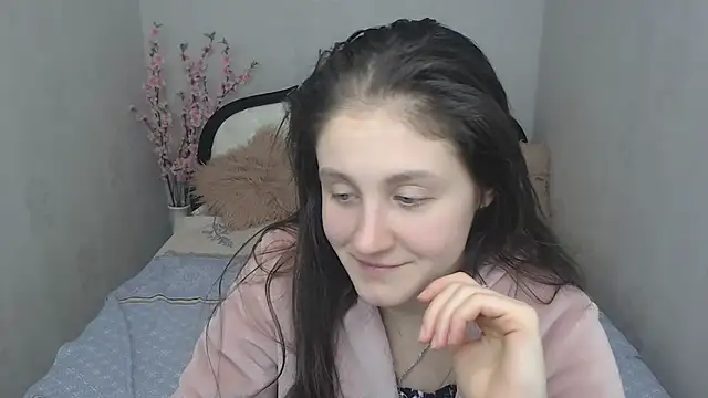 Snapshot of Holliy_Cooper chatting on 02.12.25 Holliy Cooper online show from 02.12.25