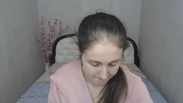 Snapshot of Holliy_Cooper chatting on 02.13.25 Holliy Cooper online show from 02.13.25