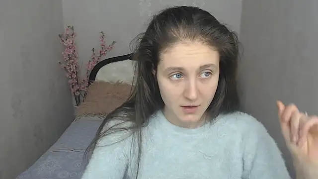 Snapshot of Holliy_Cooper chatting on 02.27.25 Holliy Cooper online show from 02.27.25