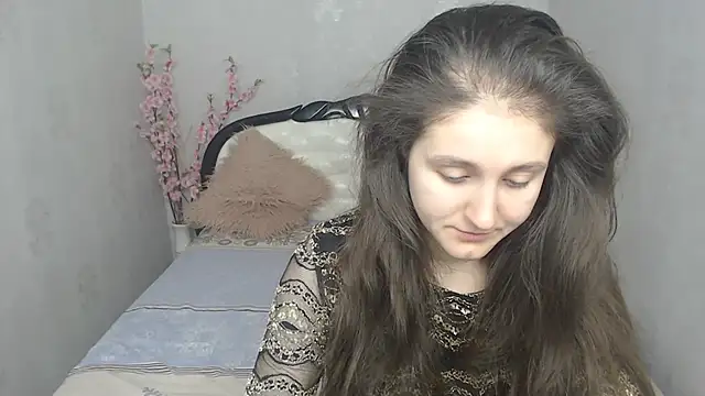 Snapshot of Holliy_Cooper chatting on 03.05.25 Holliy Cooper online show from 03.05.25