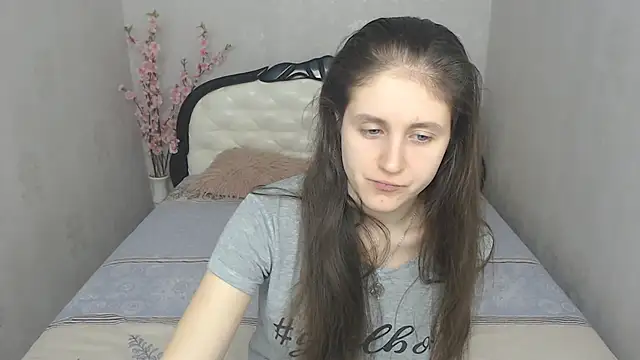 Snapshot of Holliy_Cooper chatting on 03.07.25 Holliy Cooper online show from 03.07.25