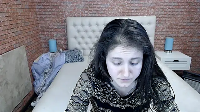 Snapshot of Holliy_Cooper chatting on 03.10.25 Holliy Cooper online show from 03.10.25