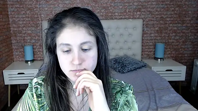 Snapshot of Holliy_Cooper chatting on 03.14.25 Holliy Cooper online show from 03.14.25