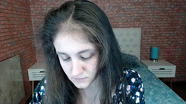 Snapshot of Holliy_Cooper chatting on 03.17.25 Holliy Cooper online show from 03.17.25