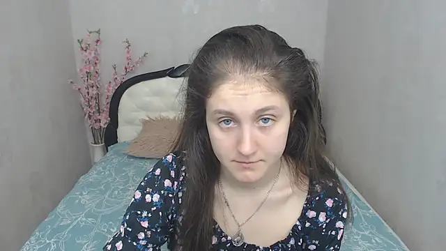 Snapshot of Holliy_Cooper chatting on 03.19.25 Holliy Cooper online show from 03.19.25