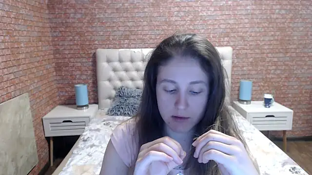 Snapshot of Holliy_Cooper chatting on 09.13.25 Holliy Cooper online show from 09.13.25