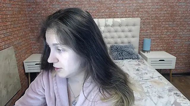 Snapshot of Holliy_Cooper chatting on 09.24.25 Holliy Cooper online show from 09.24.25