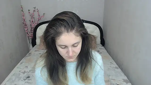 Snapshot of Holliy_Cooper chatting on 09.29.25 Holliy Cooper online show from 09.29.25